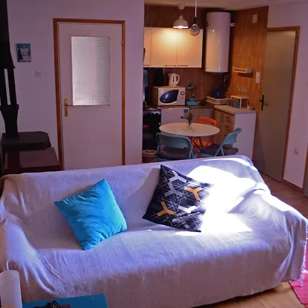 Apartment & *
